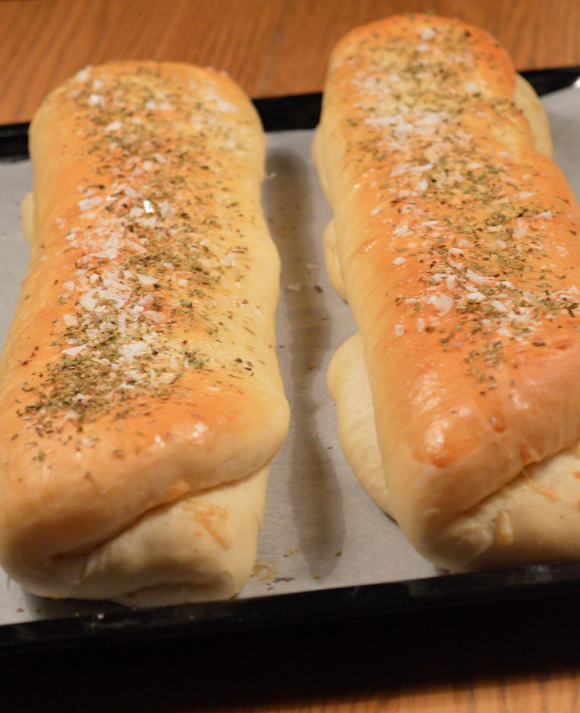Salami- & västerbottenostfyllt bröd