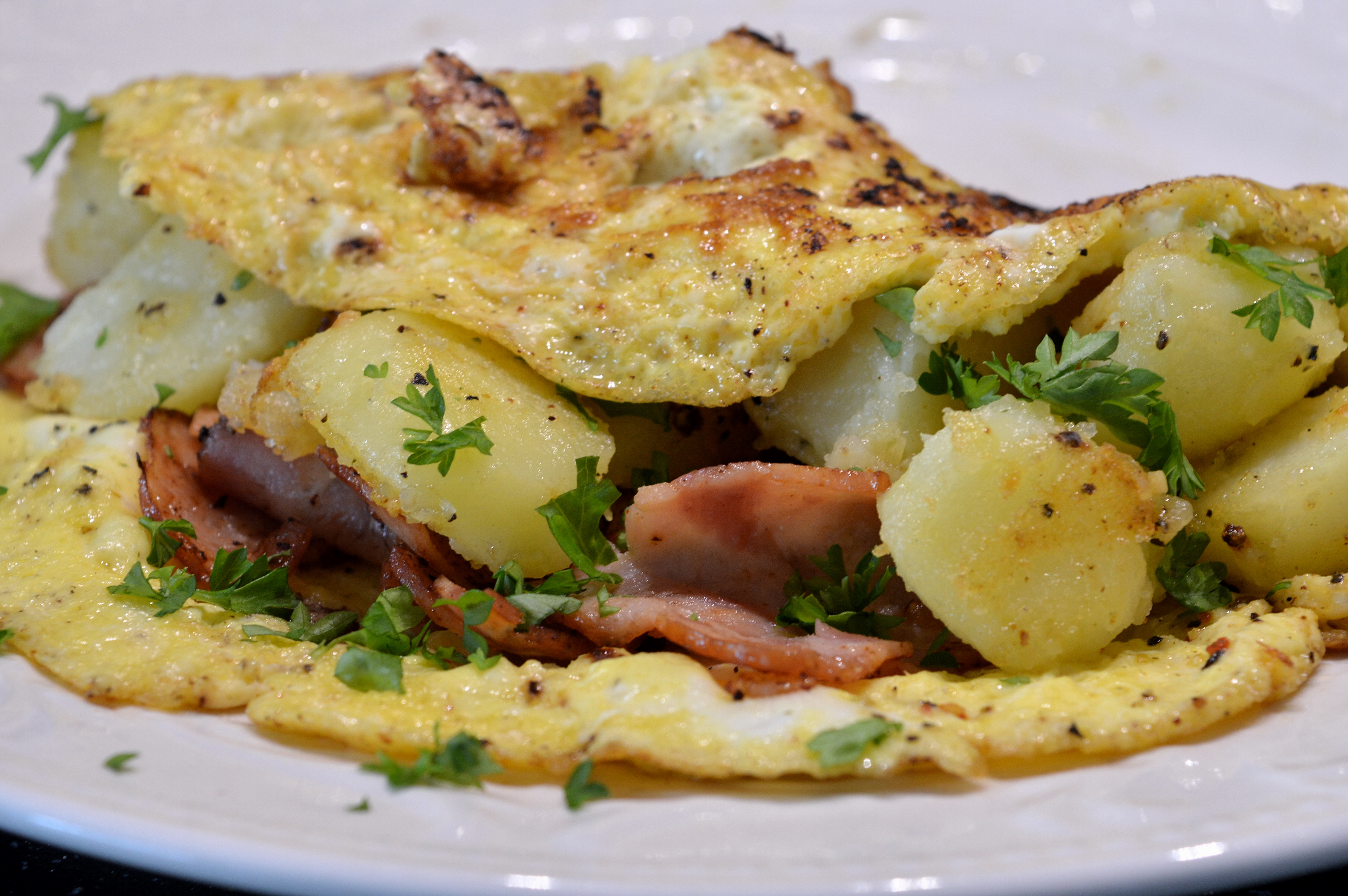 Omelett med potatis & kalkonbacon