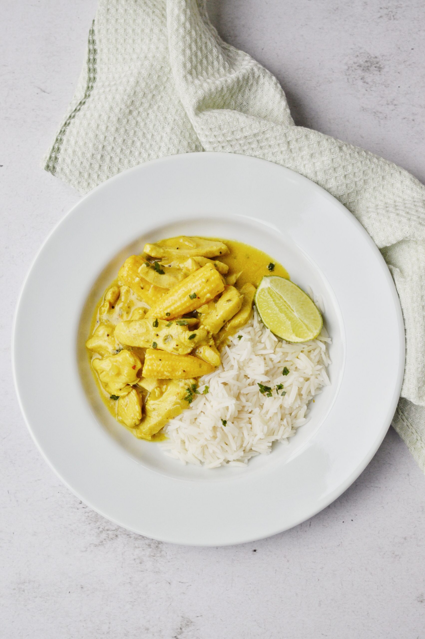 Currygryta med kyckling och kokosmjölk