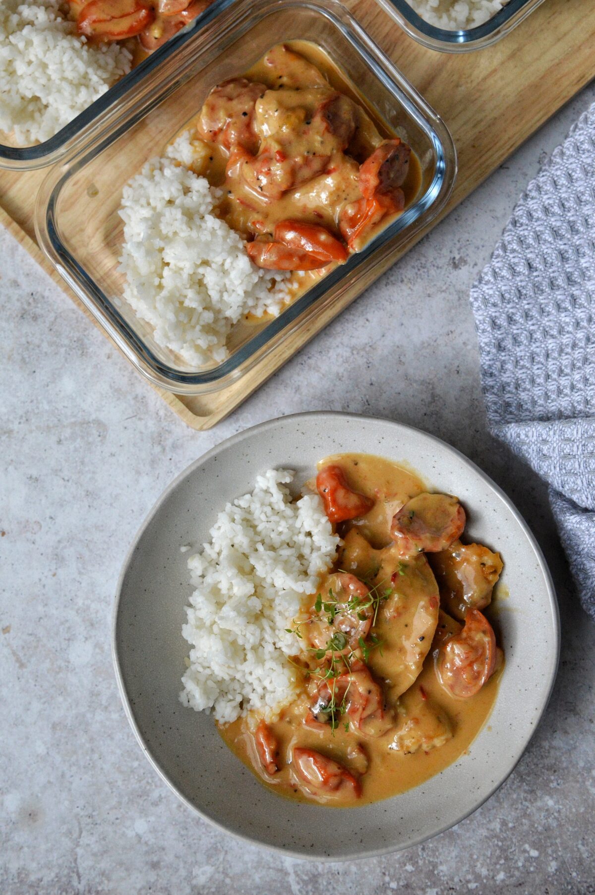 Kycklinggratäng med tomat & sweet chilisås