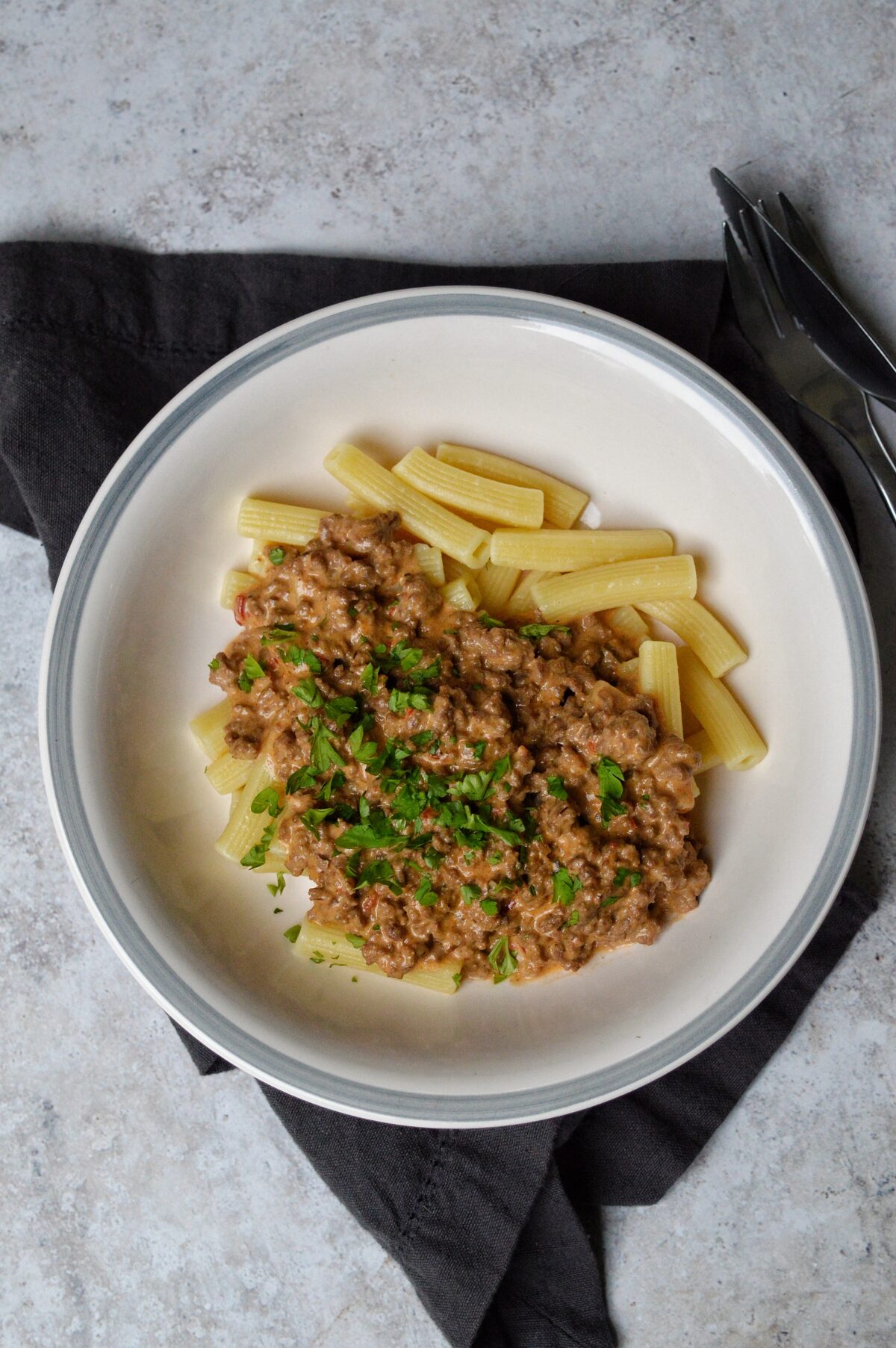 Köttfärssås med crème fraiche