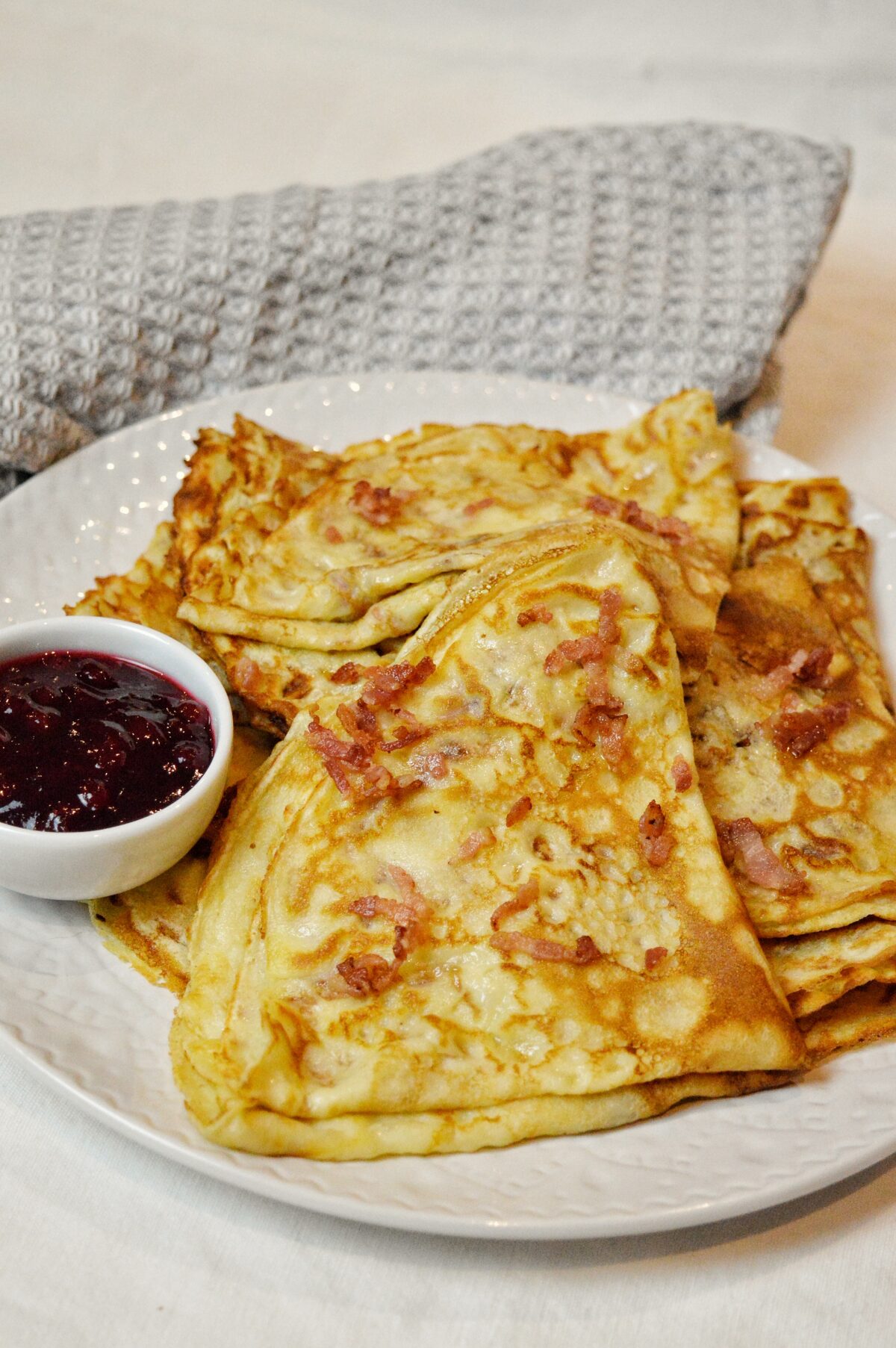 Tunna pannkakor med bacon