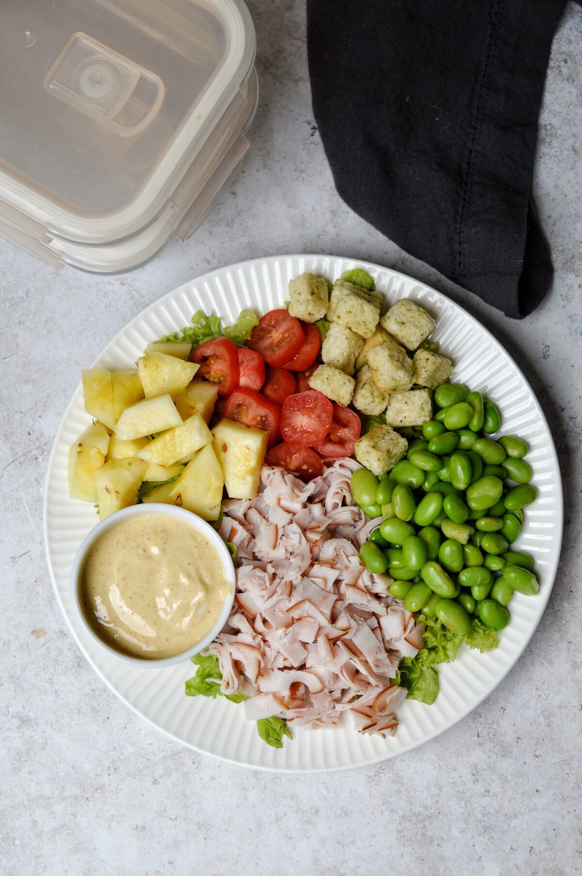 Salladsbowl med rökt kalkon & curry/mangodressing