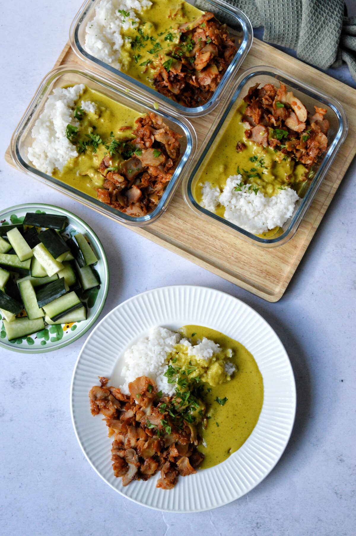 Kycklingkebab med currysås