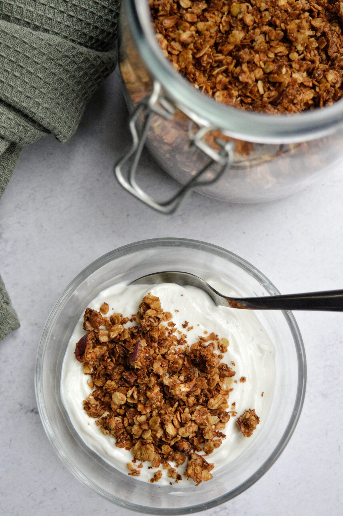 Granola med smak av äppelpaj