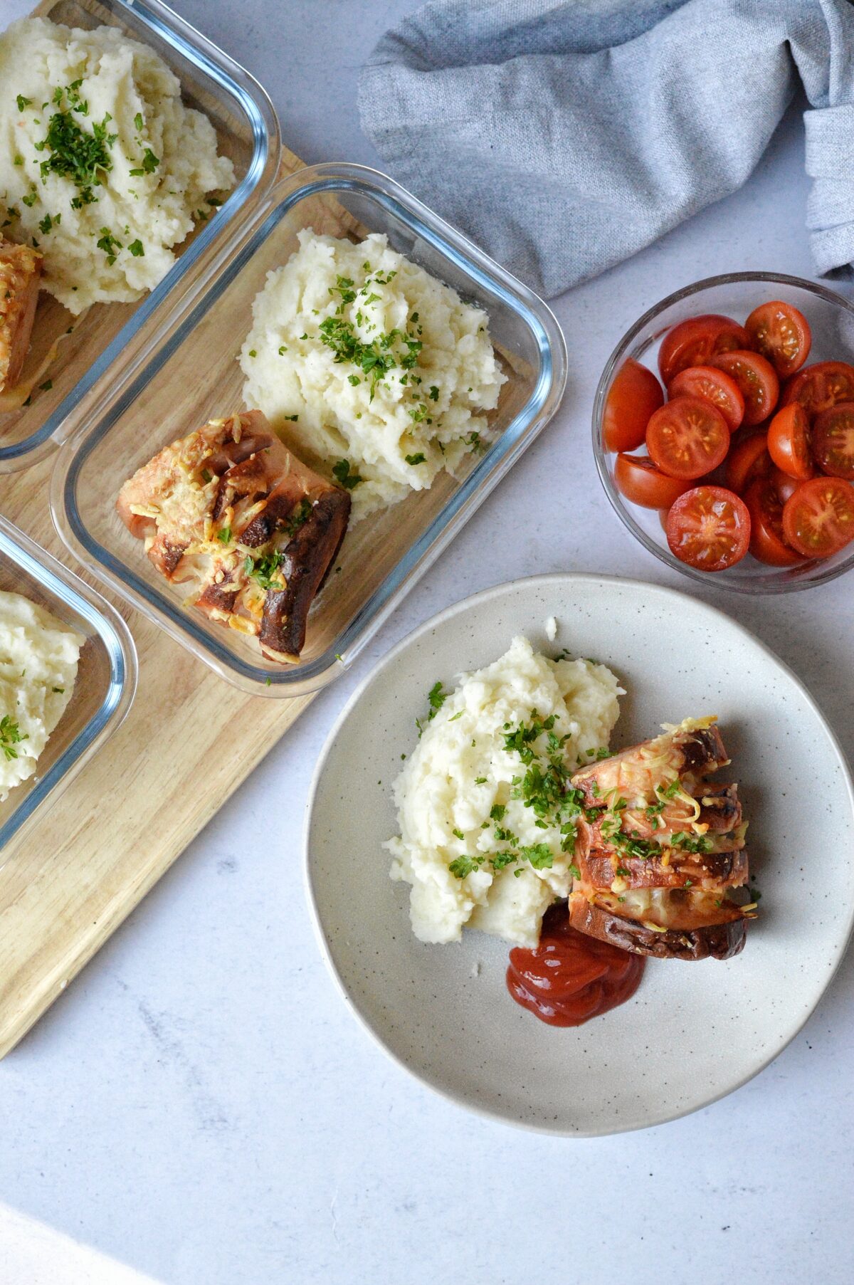 Ugnsstekt kycklingkorv med potatis- & blomkålsmos