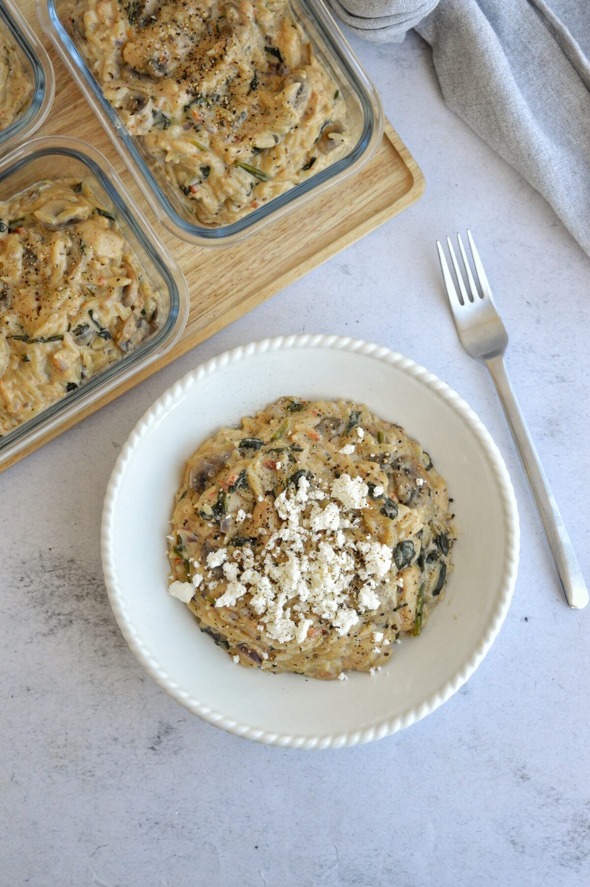 One pot risoni med kyckling, champinjoner & fetaost